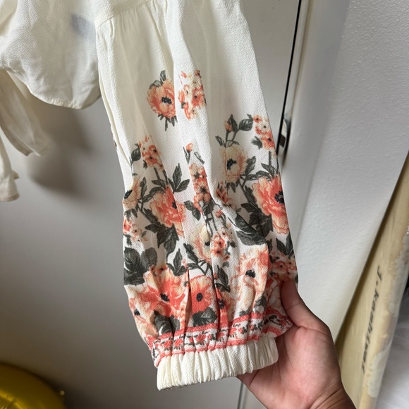 Long sleeve floral/white top Shein, size XL - Picture 3 of 8